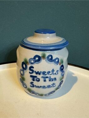 MA HADLEY POTTERY HONEY OR JAM POT "SWEETS TO THE SWEETS" BEES & HIVE DESIGN